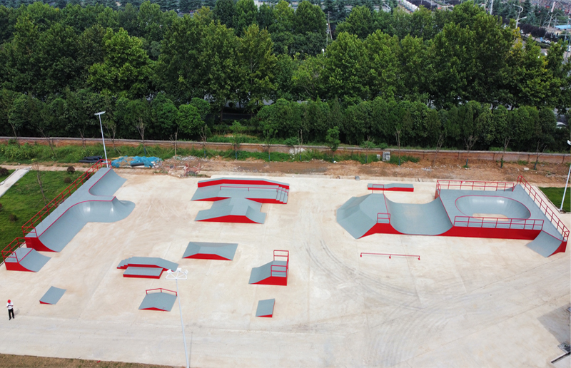 河南省洛陽(yáng)市陽(yáng)光工業(yè)游園極限運(yùn)動(dòng)場(chǎng)