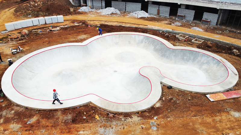 海南省?？谑兄醒牍珗@極限運(yùn)動(dòng)場(chǎng)