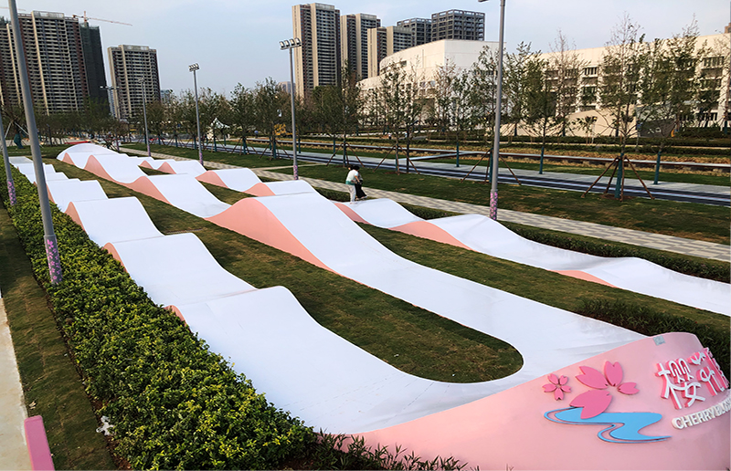 湖北省武漢市櫻花溪公園極限運(yùn)動(dòng)場(chǎng)（小輪車泵道區(qū)）