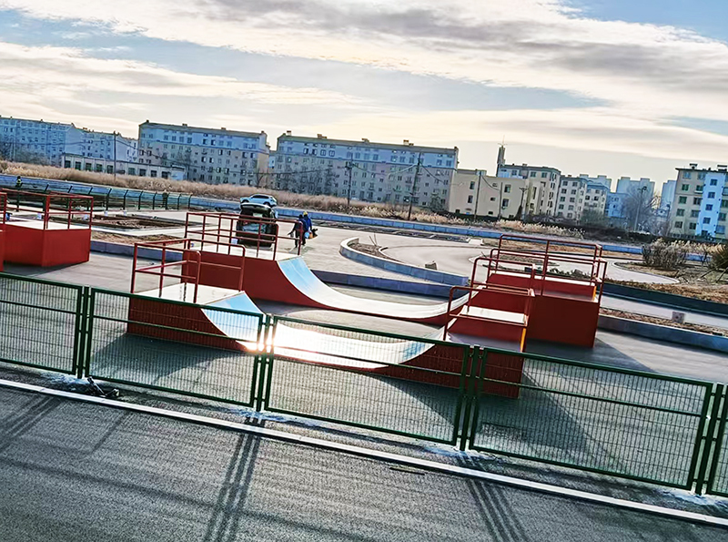 遼寧省營口市大遼河城市公園極限運動場（U槽區(qū)）